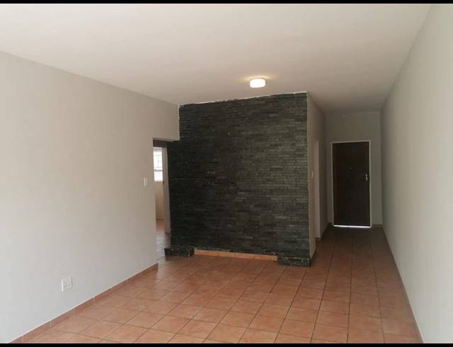 2 BEDROOM APARTMENT FOR SALE IN FLORAUNA